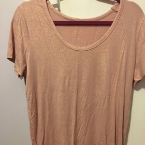 Super flowy, shiny, tee shirt